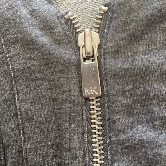 MICHAEL KORS WOMEN'S SPORTY V-NECK HALF ZIP JACKET - Picture 9 of 12